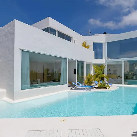 Aquablanca Chic Deluxe, En Apartman *