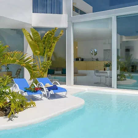 Aquablanca Chic Deluxe, En *